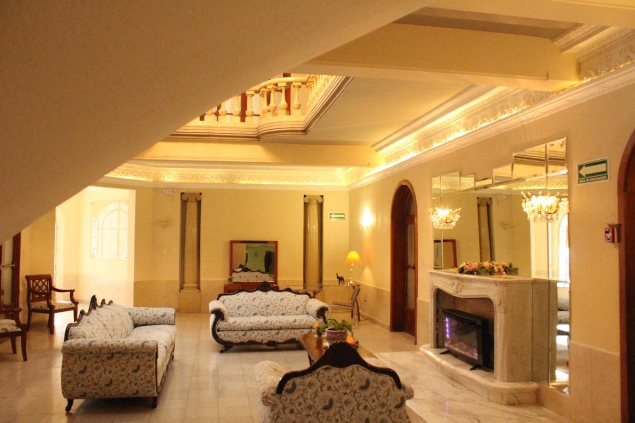 Hotel Gran Domo León Kültér fotó