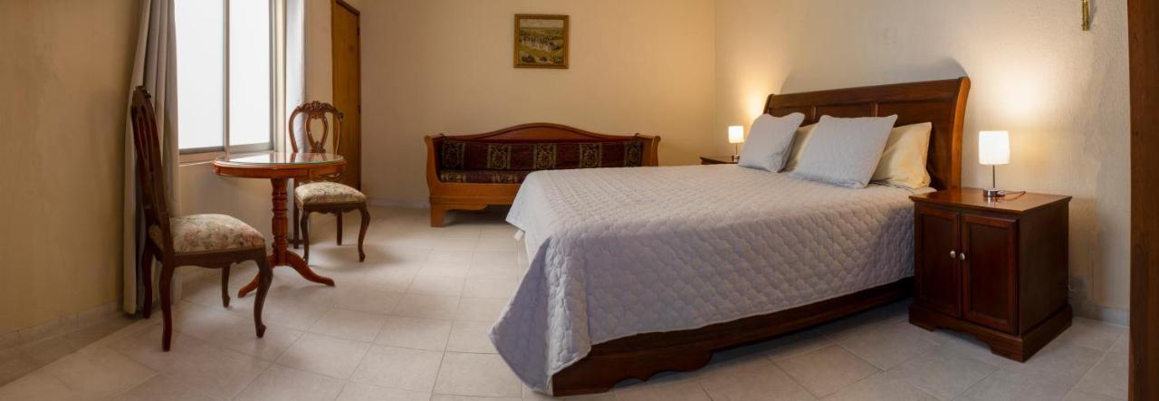 Hotel Gran Domo León Kültér fotó