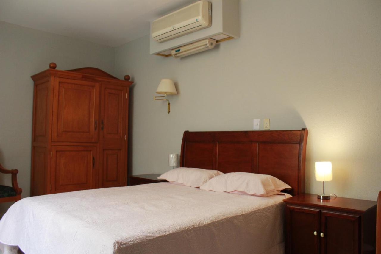 Hotel Gran Domo León Kültér fotó