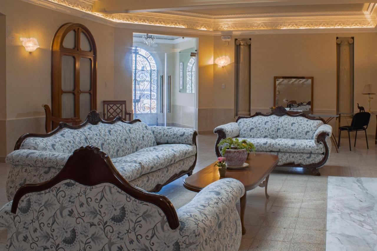 Hotel Gran Domo León Kültér fotó